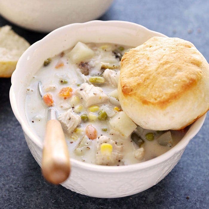 slow-cooker-chicken-pot-pie-soup