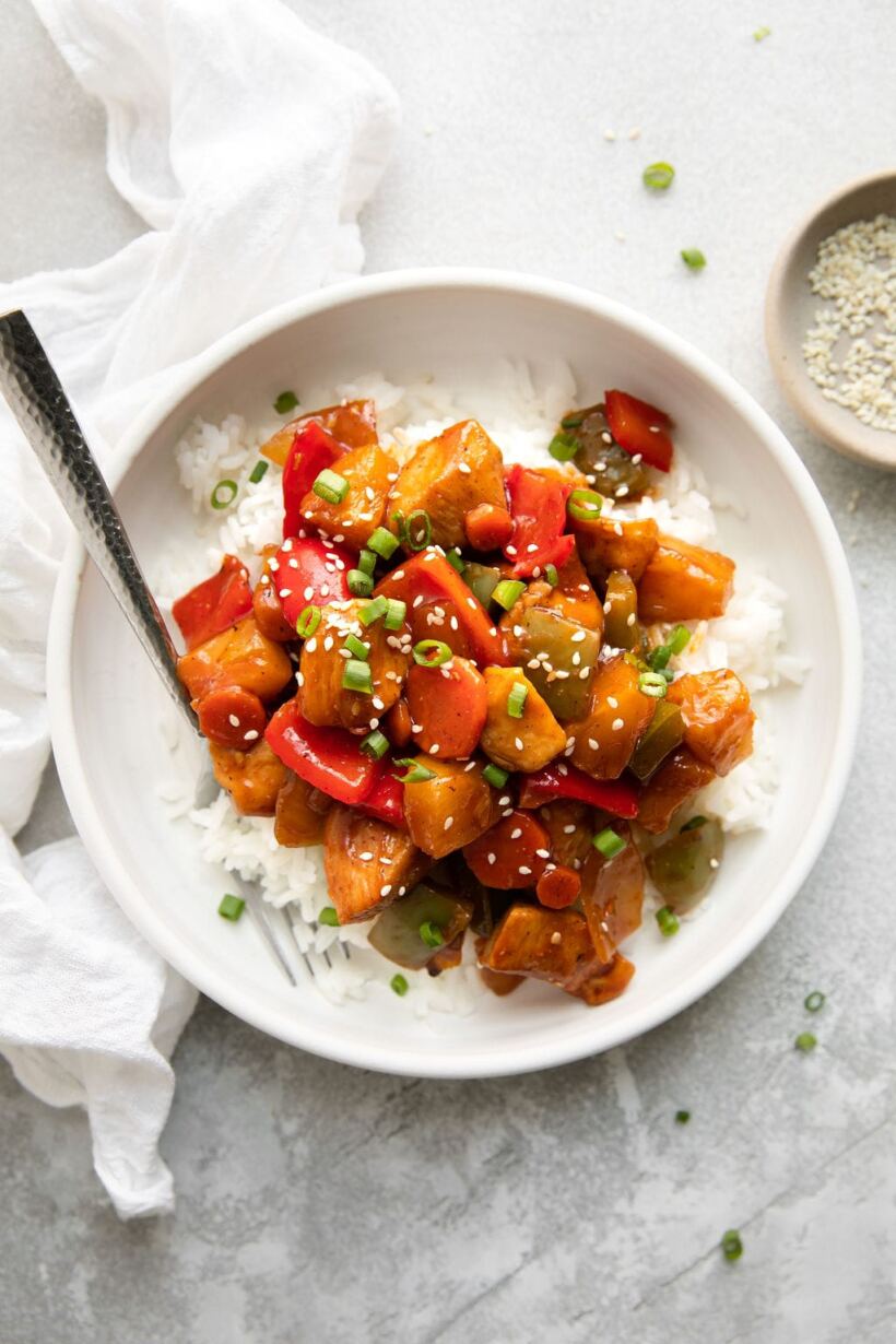 healthy-sweet-and-sour-chicken-(full-of-veggies,-lower-in-sugar)