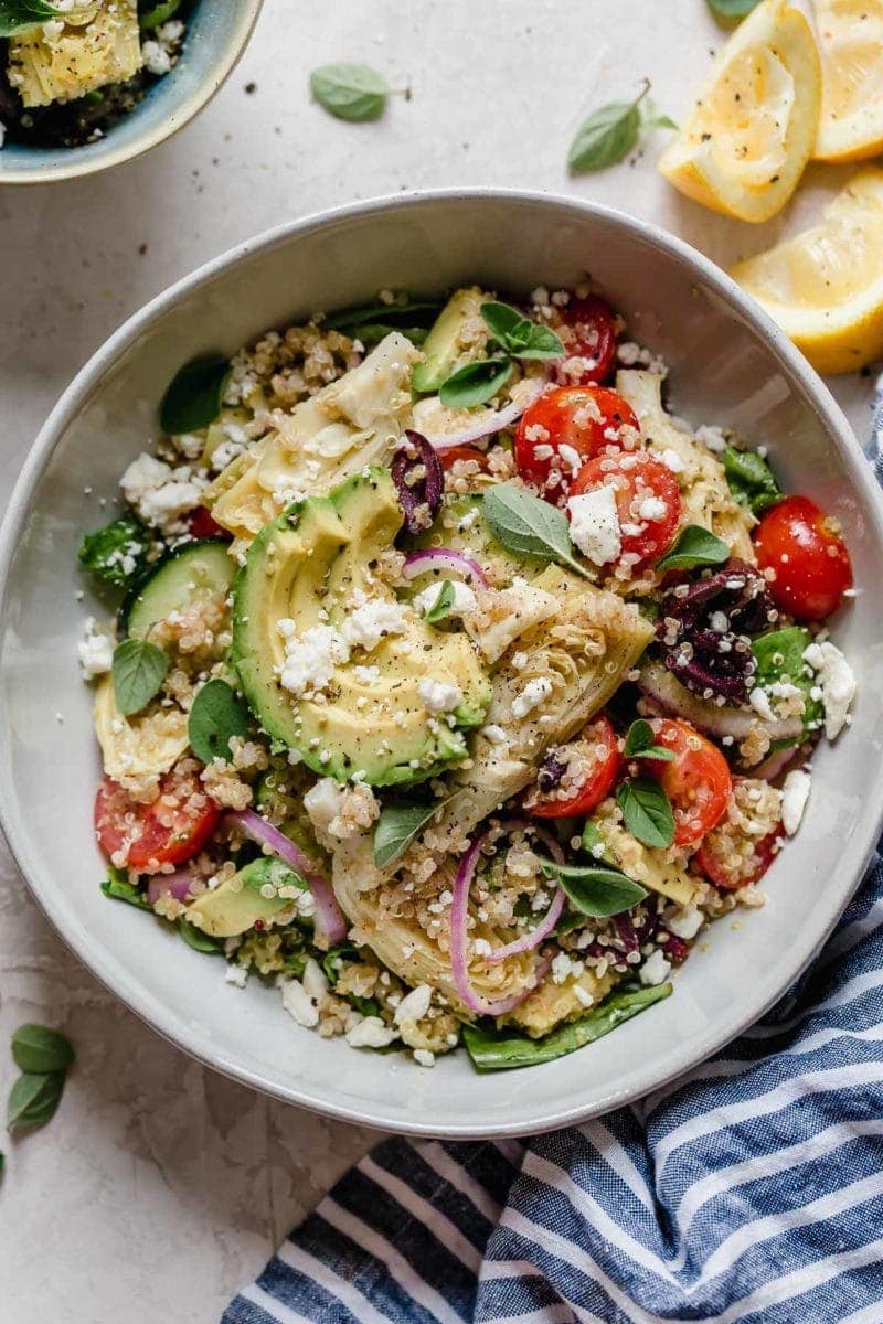greek-quinoa-salad-with-avocado-(healthy-and-quick)