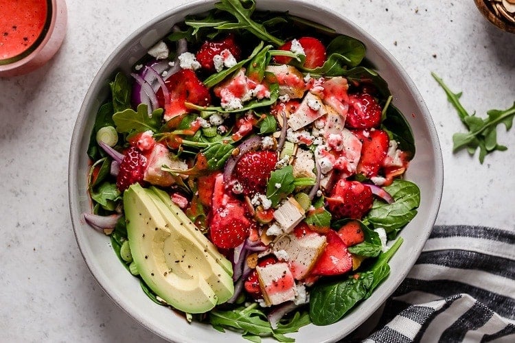 strawberry-spinach-salad-(with-optional-chicken)