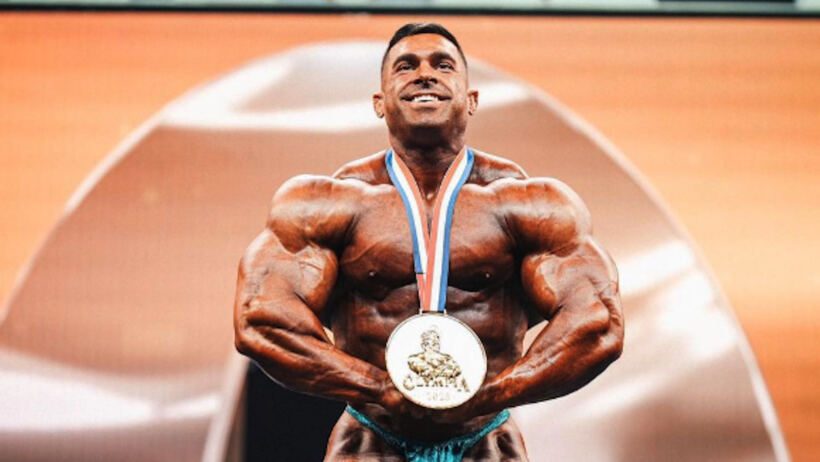 derek-lunsford-becomes-the-first-two-division-champion-at-the-2023-mr.-olympia